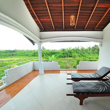 Falcon Villa Induruwa Bagian luar foto