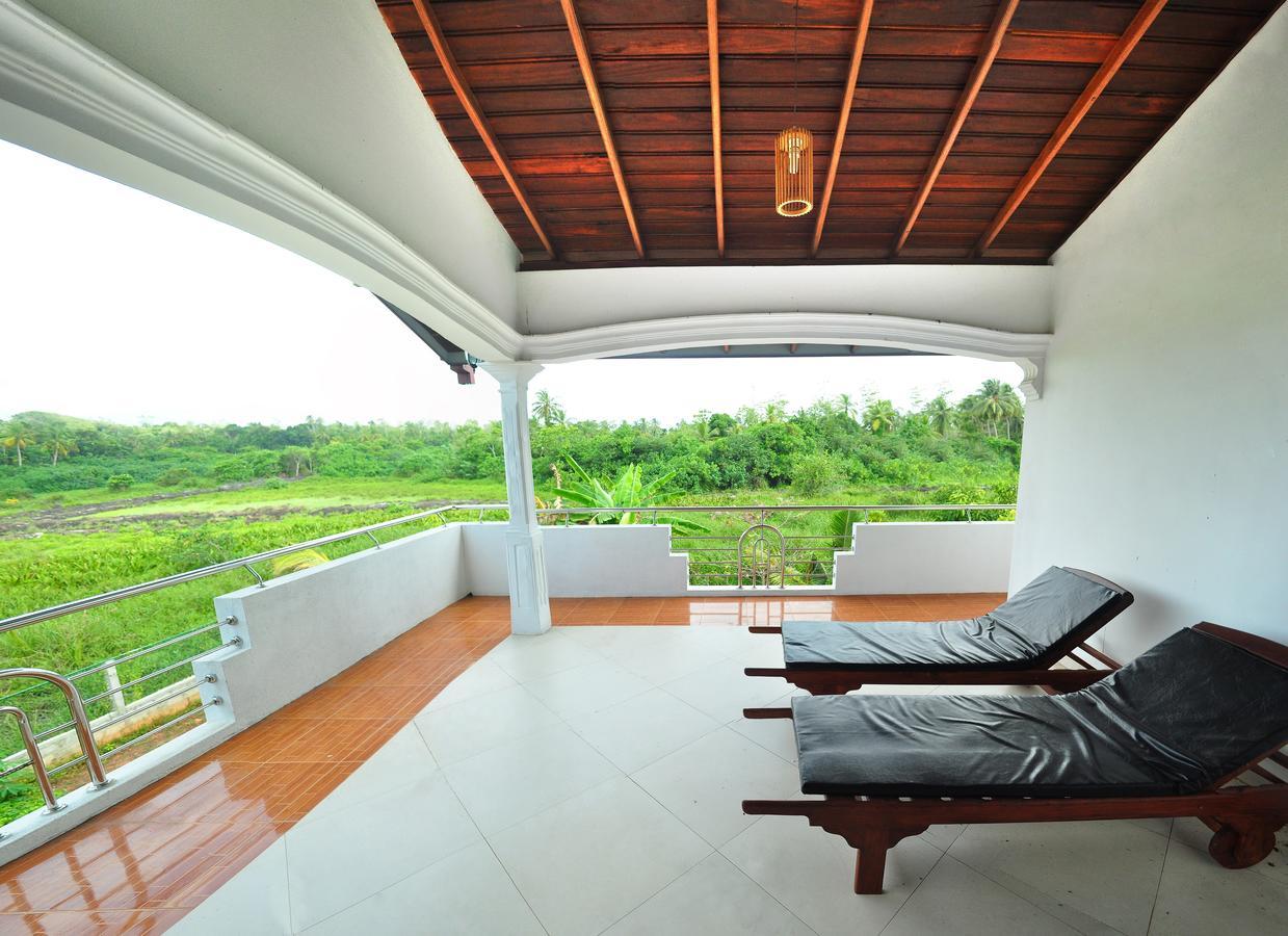 Falcon Villa Induruwa Bagian luar foto