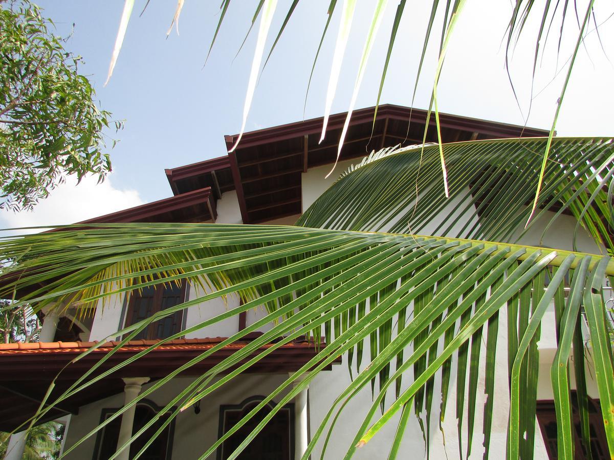 Falcon Villa Induruwa Bagian luar foto